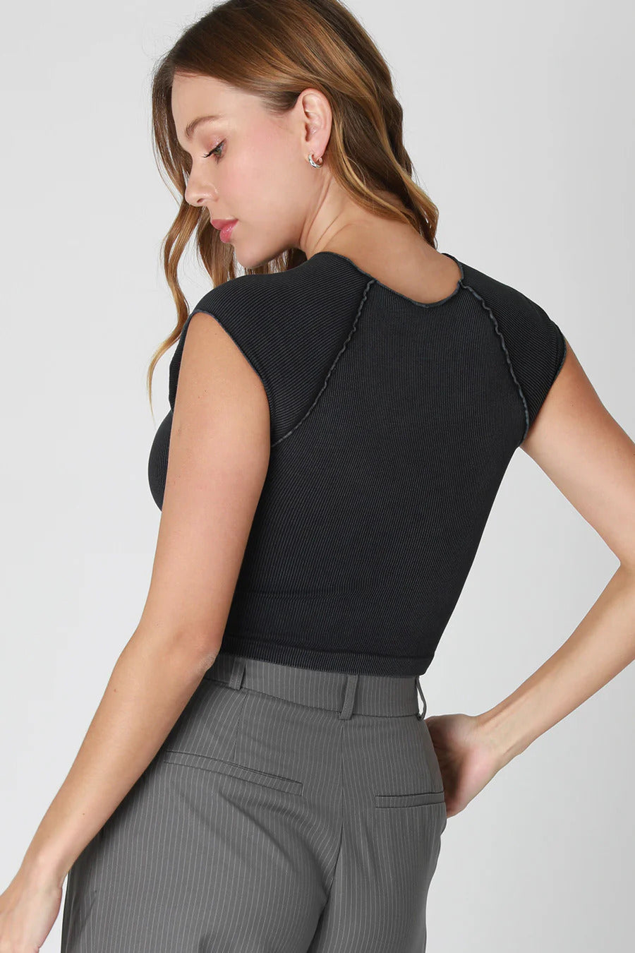 Ruby & Jenna Women's Vintage Exposed Seam Crop