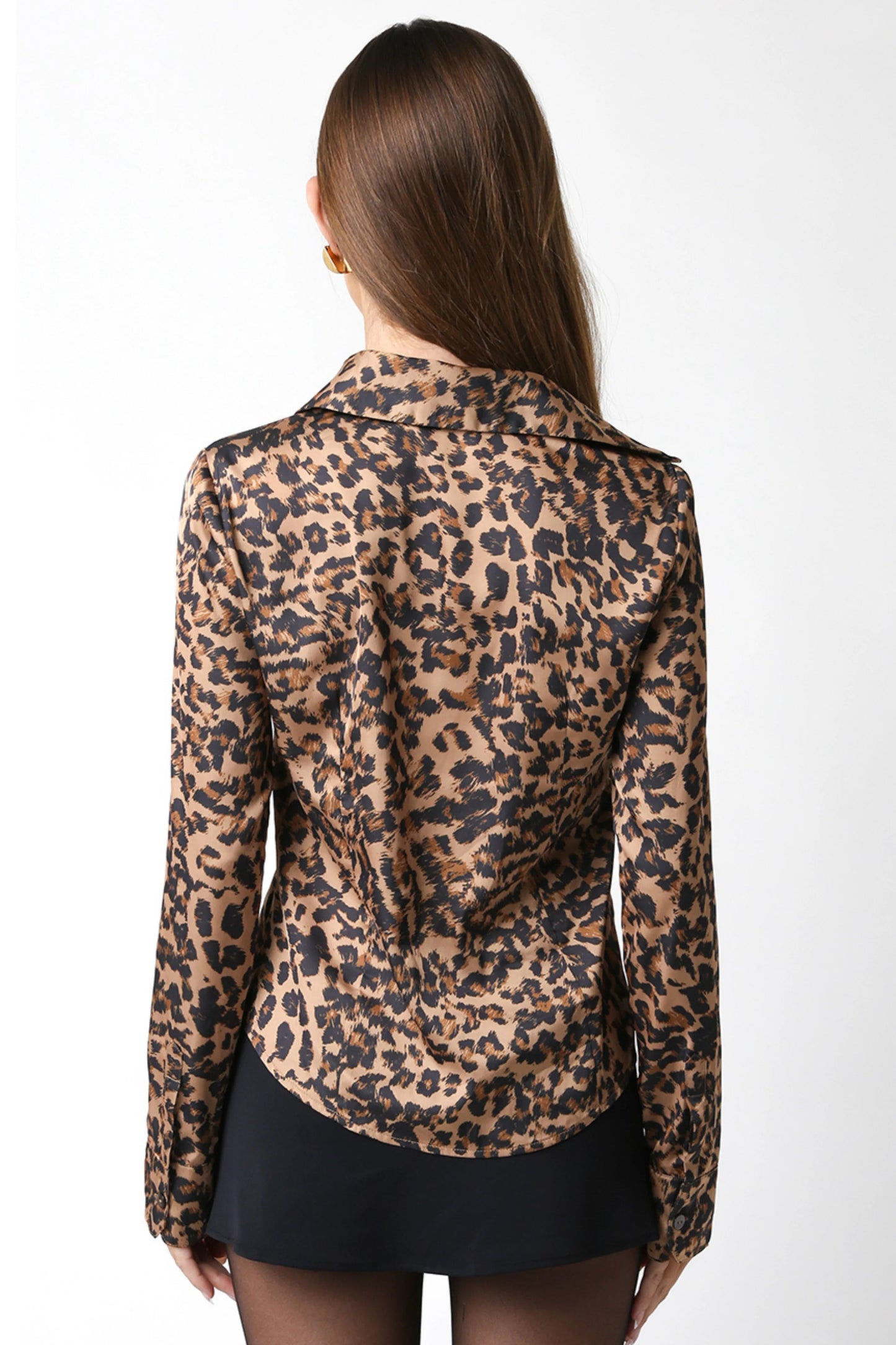 Ruby & Jenna Women's Leopard Button Up Top
