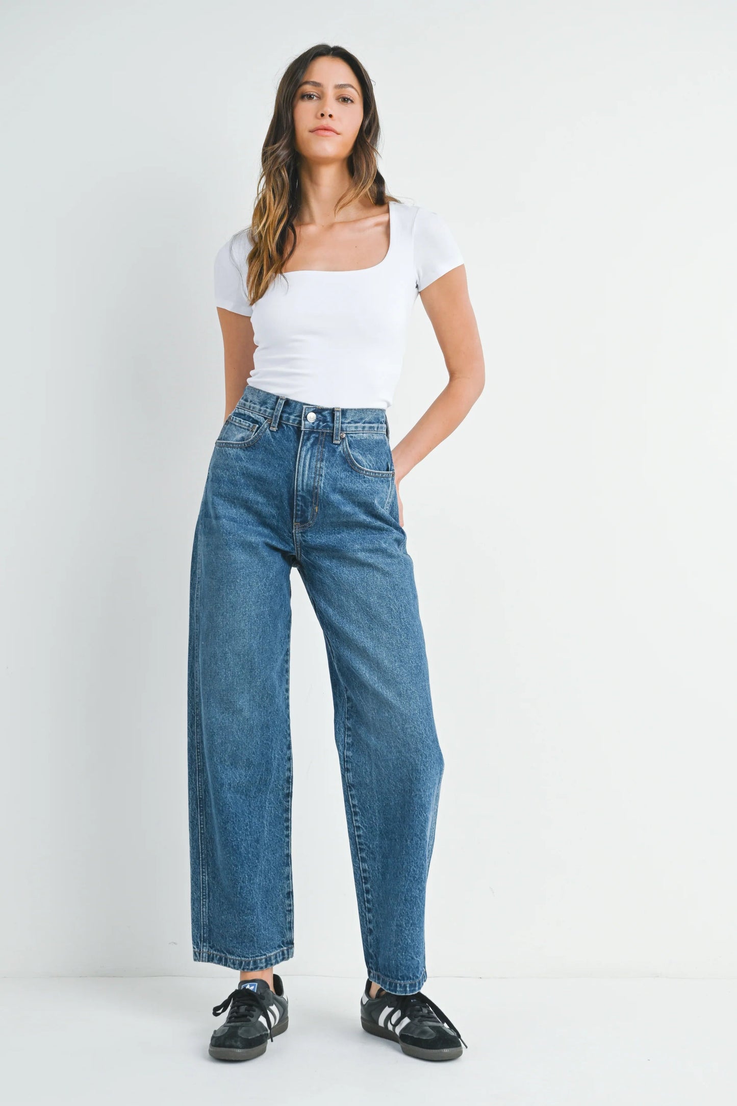 Ruby & Jenna Women's Just Black - Relaxed 90's Straight Jean