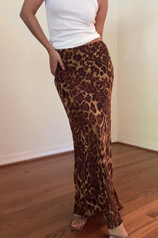 Ruby & Jenna Women's Leopard Print Maxi Skirt