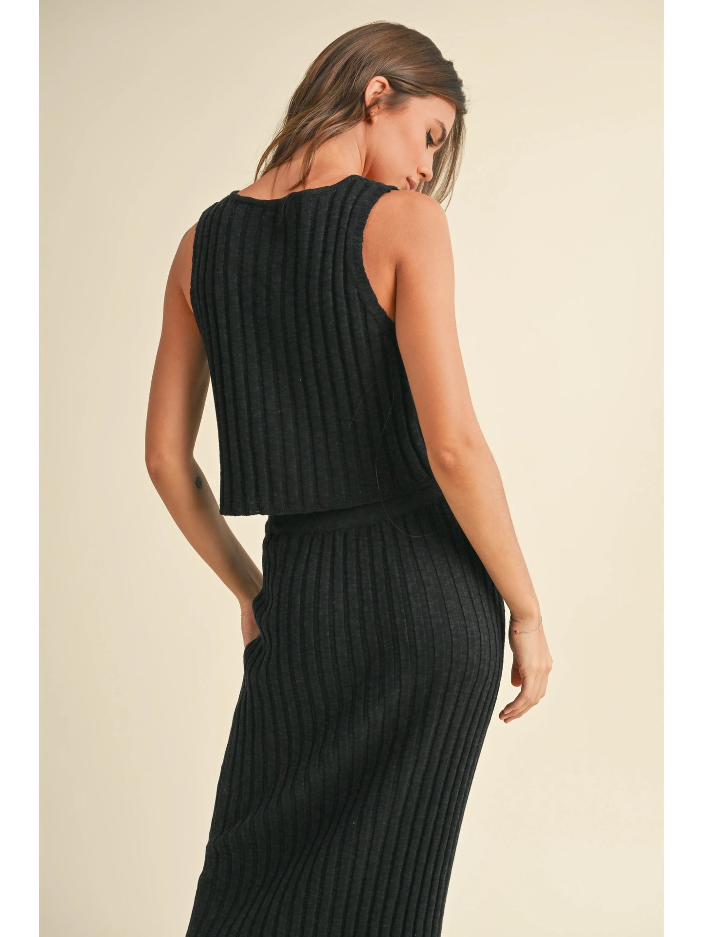 Ruby & Jenna Women's Sleeveless Ribbed Knit Top