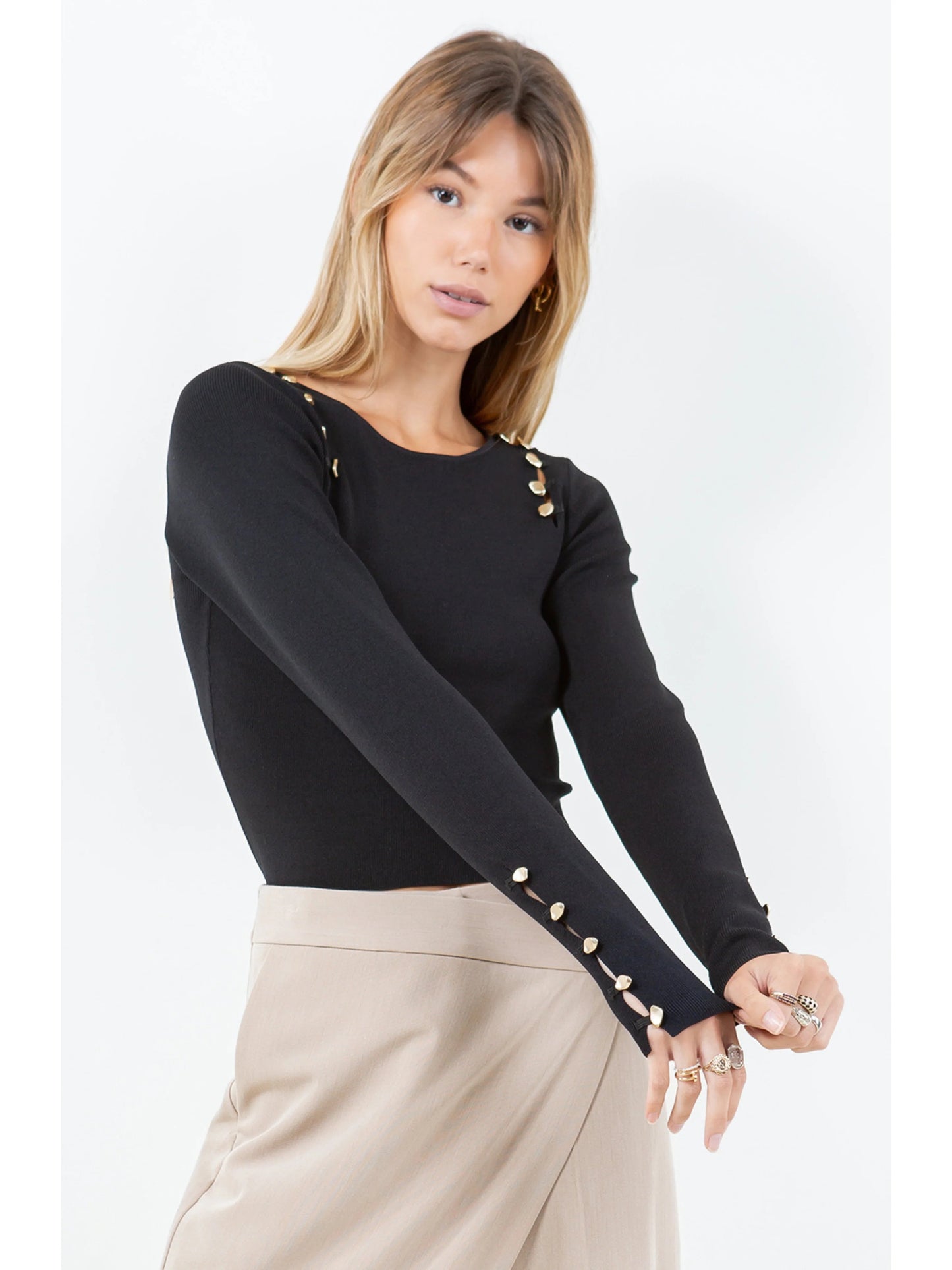 Ruby & Jenna Women's Abstract Button Detailed Knitdown Sweater