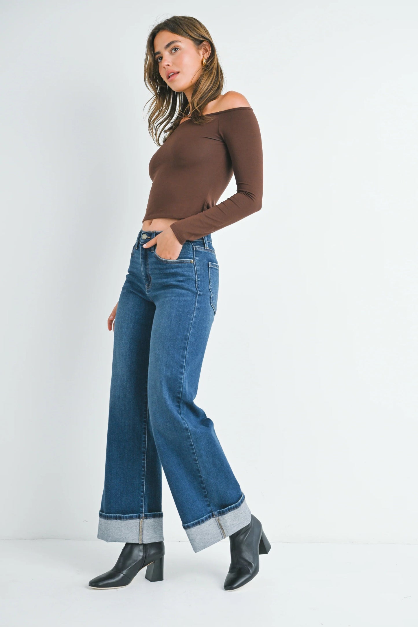 Ruby & Jenna Women's Just Black - Cuffed Palazzo Jean