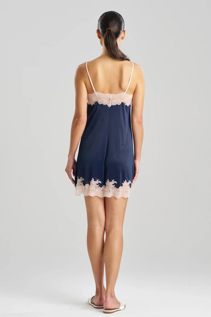 NATORI Enchant Lace Trim Chemise 2