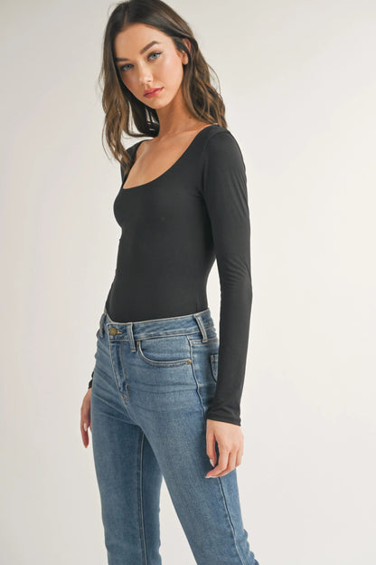 Ruby & Jenna Women's Double Scoop Neck Long Sleeve Bodysuit