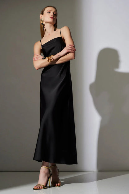 NATORI Luxe Charmeuse Slip Dress