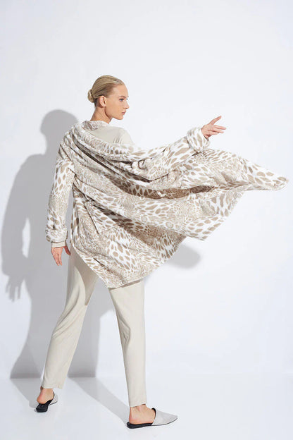 Natori Plush Leopard Robe - Sand Taupe