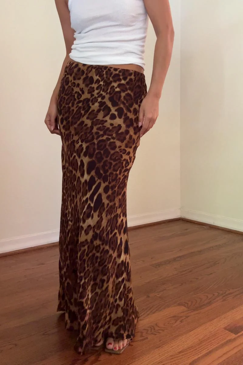 Ruby & Jenna Women's Leopard Print Maxi Skirt