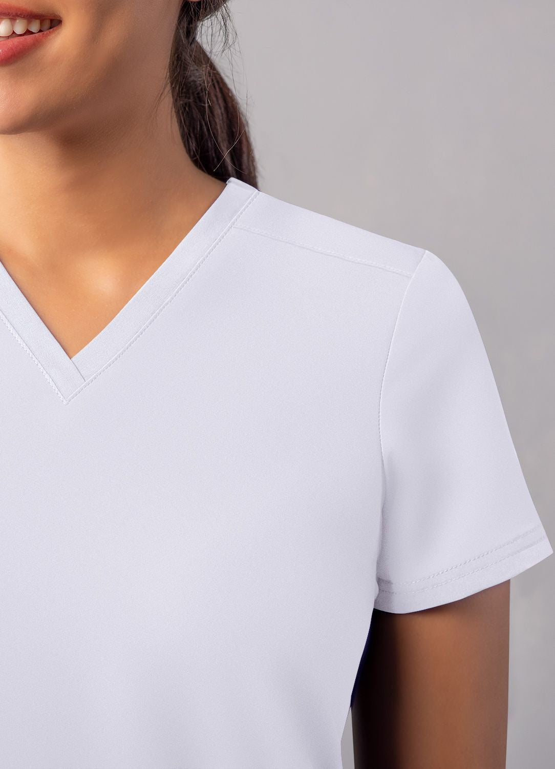 Adar Women's Modern V-Neck Top 2