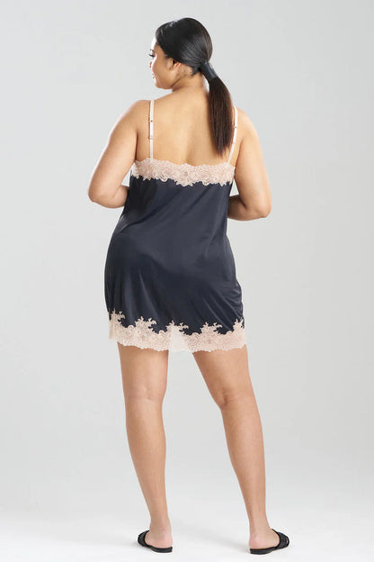NATORI Enchant Lace Trim Chemise 2